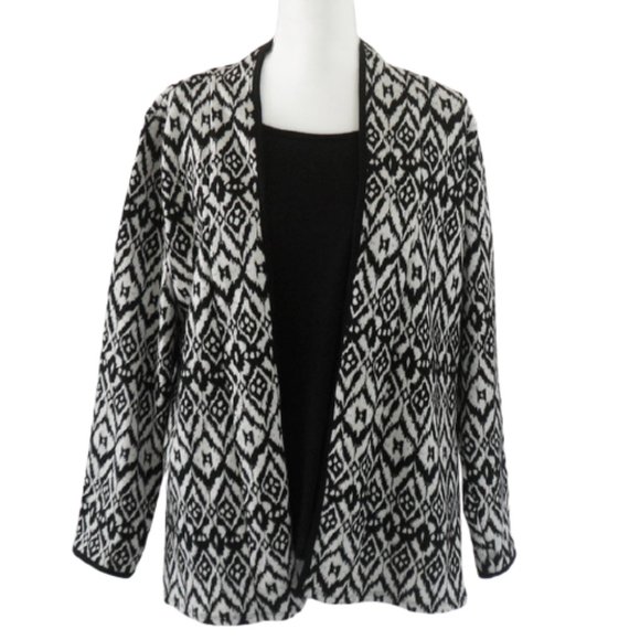 Cathy Daniels Tops - Cathy Daniels 2 Pc Black & White Cami & Jacket